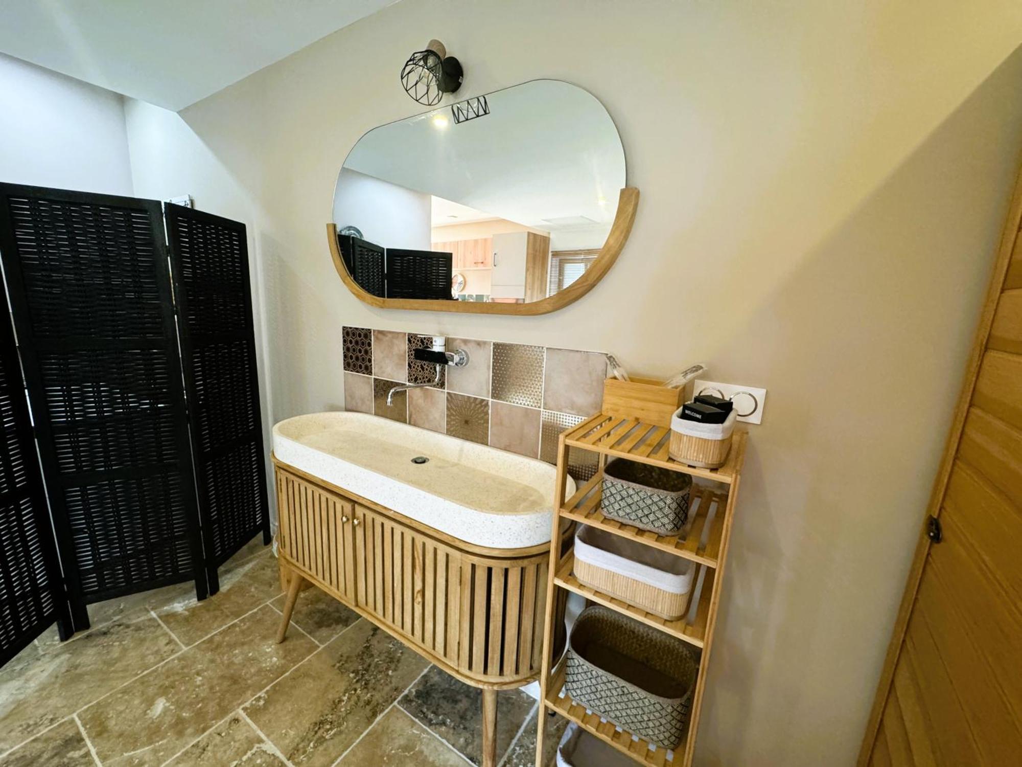 Le Dix - Classic Room - Vallabrix Proche Uzes Exterior photo